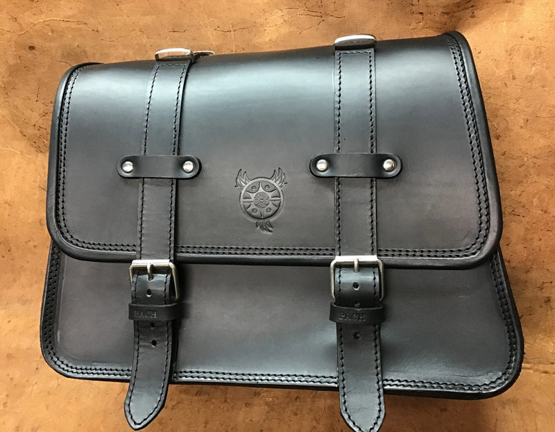 Borsa lateale moto custom SOFTAIL, Custom leather bag, cuoio toscano 4 mm.-Nero-