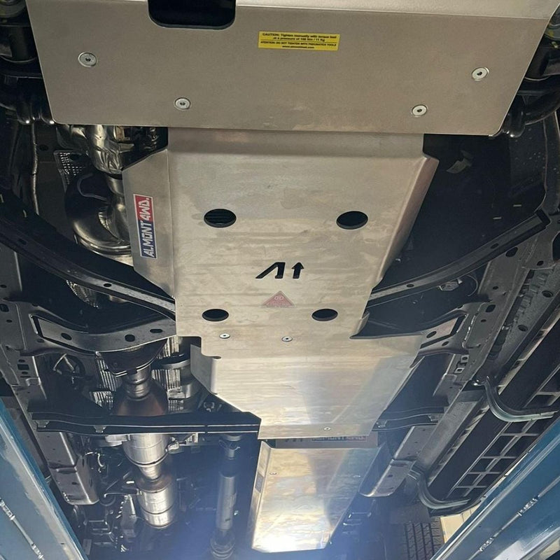 FORD RANGER PX4T8 V6 3.0 - 2.0 2023> 438-Cambio e piastra paramotore di trasferimento