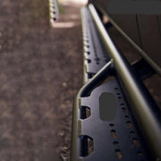 Kit pedane laterali L4 L5, dettagli della struttura in metallo robusto per veicoli commerciali.