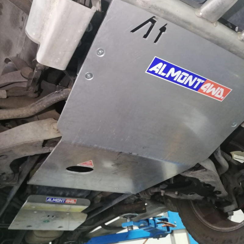 FORD MAVERICK 1993-1997 Piastra paramotore anteriore