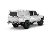 Hard top RSI SmartCap EVO LC Commercial per Toyota Land Cruiser 79 Double Cab, vista posteriore 3/4 ravvicinata