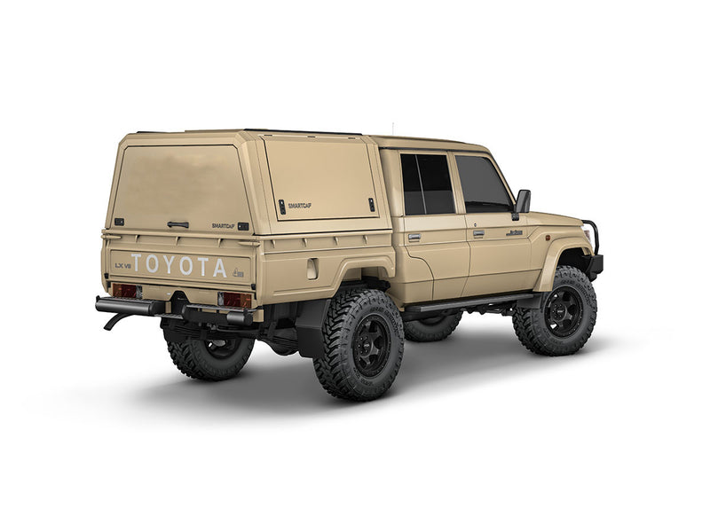 Hard top RSI SmartCap EVO LC Defender per Toyota Land Cruiser 79 Double Cab, vista posteriore 3/4 ravvicinata