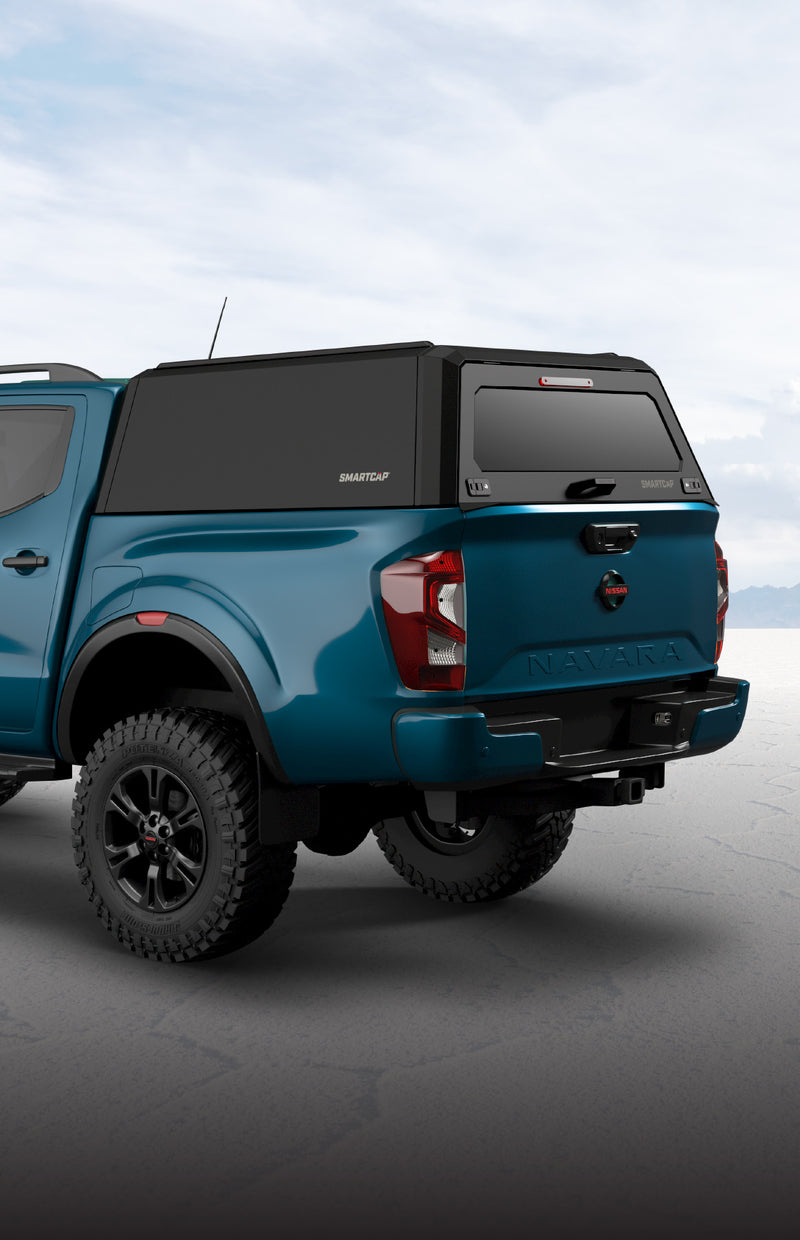 RSI SmartCap EVO su Nissan Navara blu, vista posteriore