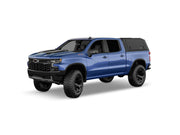 Hard top RSI SmartCap EVOa Adventure per Chevrolet Silverado / GMC Sierra 1500 2019+ Short Bed 5,8', vista anteriore 3/4 su sfondo bianco