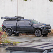 Hard top RSI SmartCap EVOa Adventure montato su Chevrolet Silverado / GMC Sierra 2500/3500 HD 2020+, foto reale
