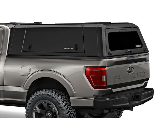 Hard top RSI SmartCap EVOa Adventure per Ford F-150 2021+ Standard Bed 6,5', vista posteriore 3/4 ravvicinata