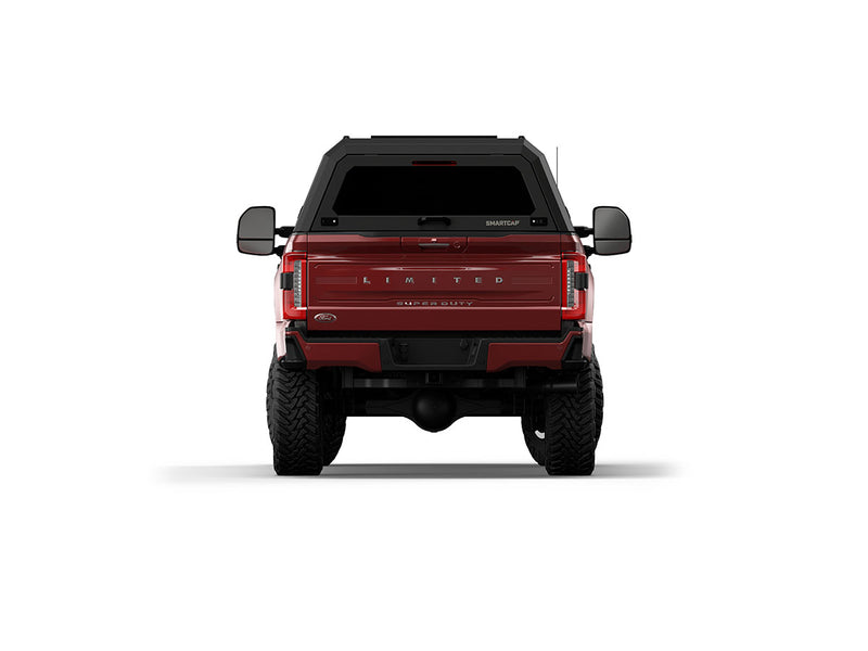 Hard top RSI SmartCap EVOa Adventure per Ford F-250 / F-350 Super Duty 2017–2022, vista posteriore su sfondo bianco