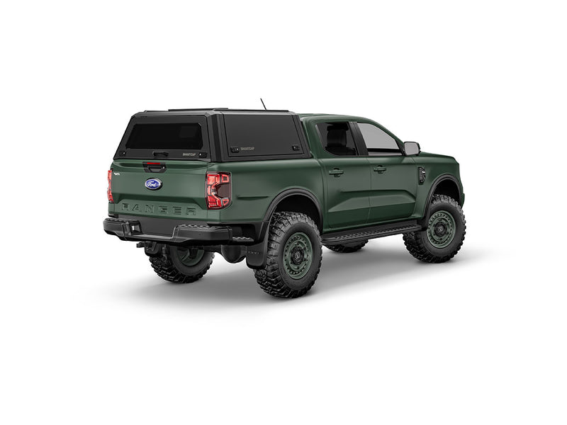 Hard top RSI SmartCap EVOa Adventure per Ford Ranger 2023+ Double Cab, vista posteriore 3/4 lato destro su sfondo bianco