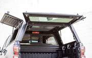 Hard top RSI SmartCap EVOa Adventure montato su Isuzu D-Max 2020+ Double Cab, foto reale