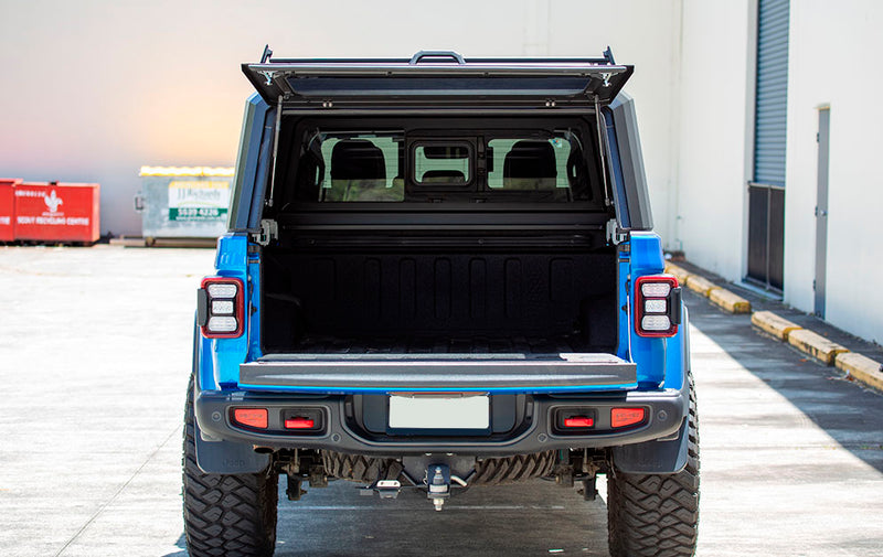 Hard top RSI SmartCap EVOa Adventure montato su Jeep Gladiator 2019+, foto reale