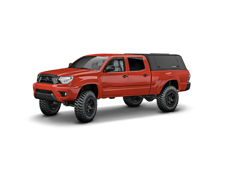 Hard top RSI SmartCap EVOa Adventure per Toyota Tacoma 2005–2015 Standard Bed 6', vista anteriore 3/4 su sfondo bianco
