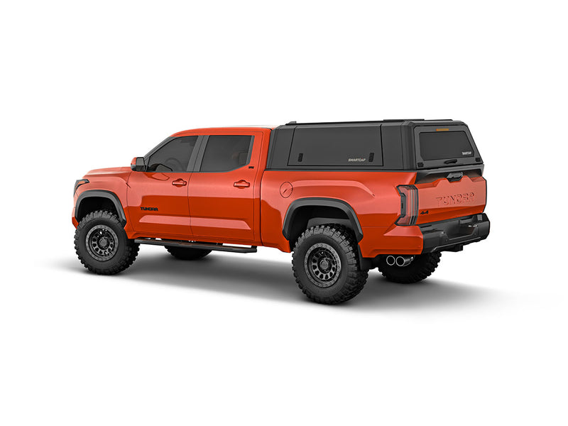 Hard top RSI SmartCap EVOa Adventure per Toyota Tundra, vista posteriore 3/4 su sfondo bianco