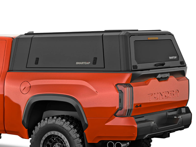 Hard top RSI SmartCap EVOa Adventure per Toyota Tundra, vista posteriore 3/4 ravvicinata