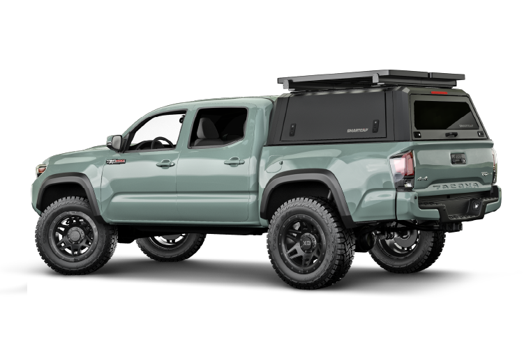 RSI SmartCap EVOa Adventure su Toyota Tacoma, vista laterale su sfondo bianco