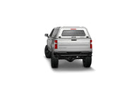 Hard top RSI SmartCap EVOc Commercial per Chevrolet Silverado / GMC Sierra 1500 2019+ Standard Bed 6,5', vista posteriore su sfondo bianco