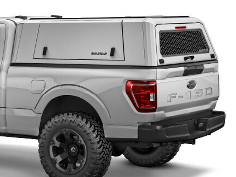 RSI SmartCap EVOc Commercial su Ford F-150, primo piano posteriore 3/4