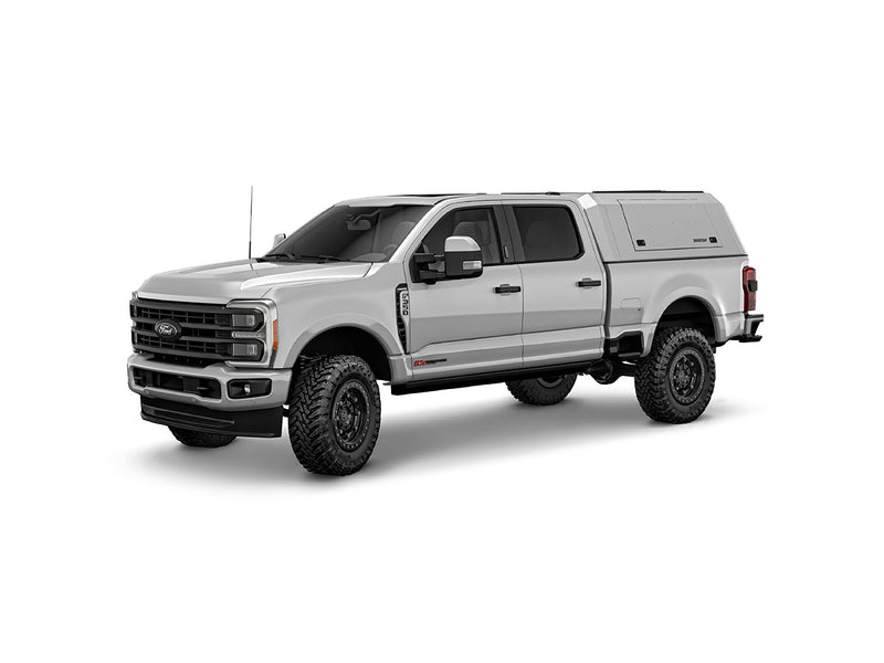 Hard top RSI SmartCap EVOc Commercial per Ford F-250 / F-350 Super Duty 2023+, vista anteriore 3/4 su sfondo bianco