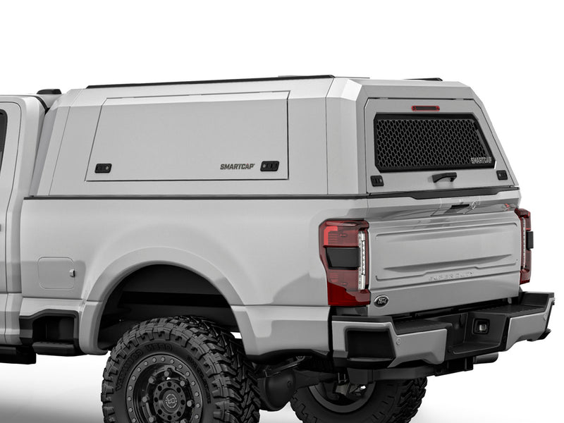 Hard top RSI SmartCap EVOc Commercial per Ford F-250 / F-350 Super Duty 2023+, vista posteriore 3/4 ravvicinata