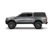 Hard top RSI SmartCap EVOc Commercial per Ford Ranger 2012–2022 Double Cab, vista laterale su sfondo bianco