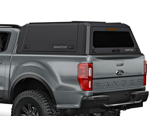 Hard top RSI SmartCap EVOc Commercial per Ford Ranger 2012–2022 Double Cab, vista posteriore 3/4 ravvicinata