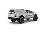 Hard top RSI SmartCap EVOc Commercial per Ford Ranger 2012–2022 Extra Cab, vista posteriore 3/4 lato destro su sfondo bianco