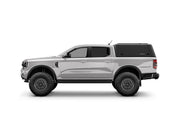 Hard top RSI SmartCap EVOc Commercial per Ford Ranger 2023+ Double Cab, vista laterale su sfondo bianco