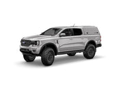 Hard top RSI SmartCap EVOc Commercial per Ford Ranger 2023+ Double Cab, vista anteriore 3/4 su sfondo bianco