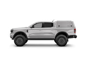 Hard top RSI SmartCap EVOc Commercial per Ford Ranger 2023+ Double Cab, vista laterale su sfondo bianco