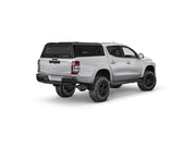 Hard top RSI SmartCap EVOc Commercial per Mitsubishi L200 / Triton 2016–2024 Double Cab, vista posteriore 3/4 lato destro su sfondo bianco