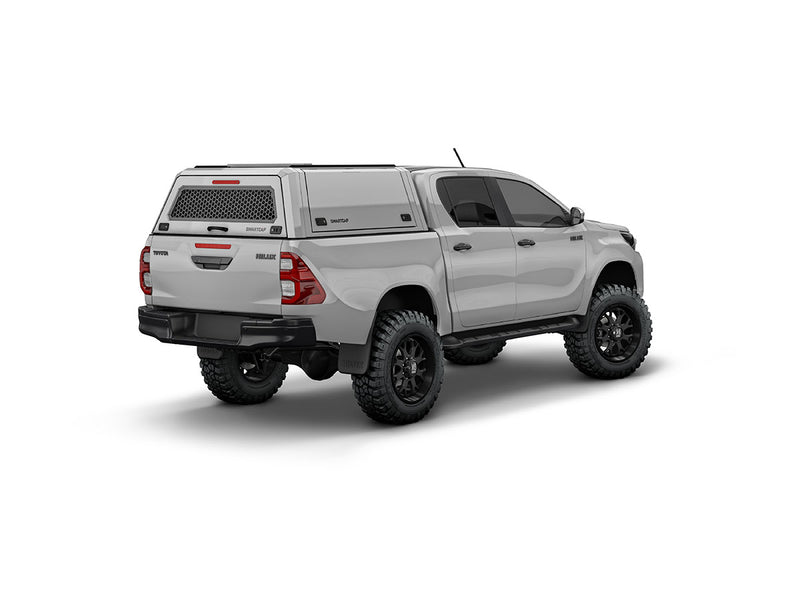 Hard top RSI SmartCap EVOc Commercial per Toyota Hilux 2016–2025 Double Cab, vista posteriore 3/4 lato destro su sfondo bianco