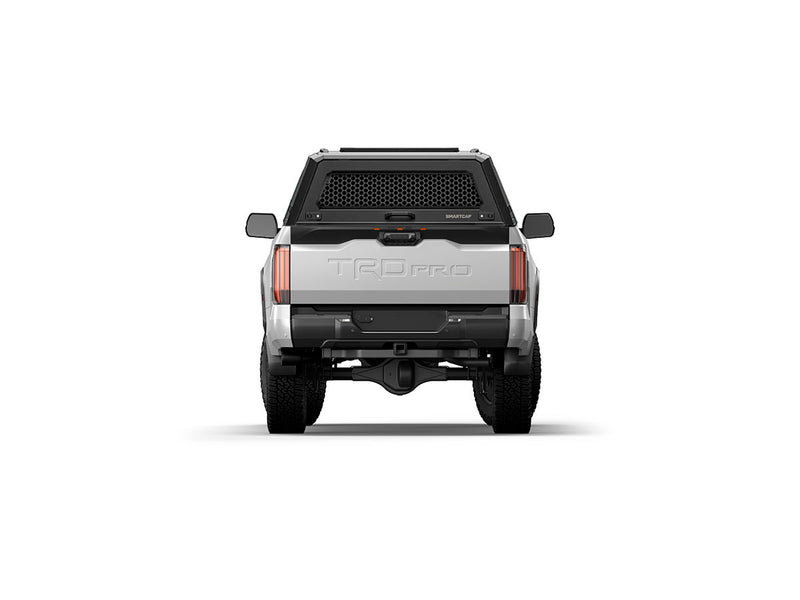 Hard top RSI SmartCap EVOc Commercial per Toyota Tacoma 2024+ Short Bed 5', vista posteriore su sfondo bianco