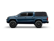 Hard top RSI SmartCap EVOc Commercial per Volkswagen Amarok 2010–2022 Double Cab, vista laterale su sfondo bianco