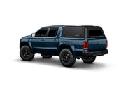 Hard top RSI SmartCap EVOc Commercial per Volkswagen Amarok 2010–2022 Double Cab, vista posteriore 3/4 su sfondo bianco