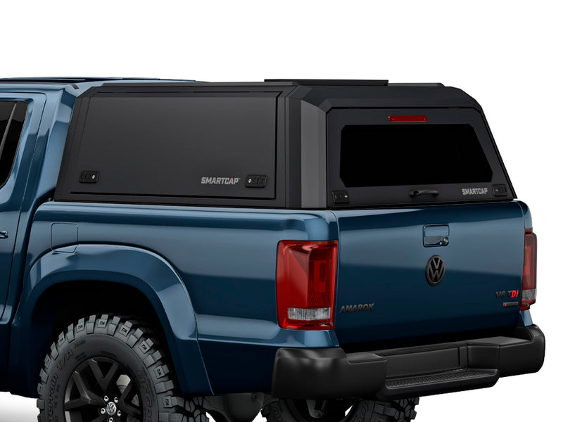 Hard top RSI SmartCap EVOc Commercial per Volkswagen Amarok 2010–2022 Double Cab, vista posteriore 3/4 ravvicinata