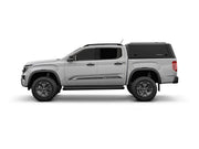 Hard top RSI SmartCap EVOc Commercial per Volkswagen Amarok 2023+ Double Cab, vista laterale su sfondo bianco