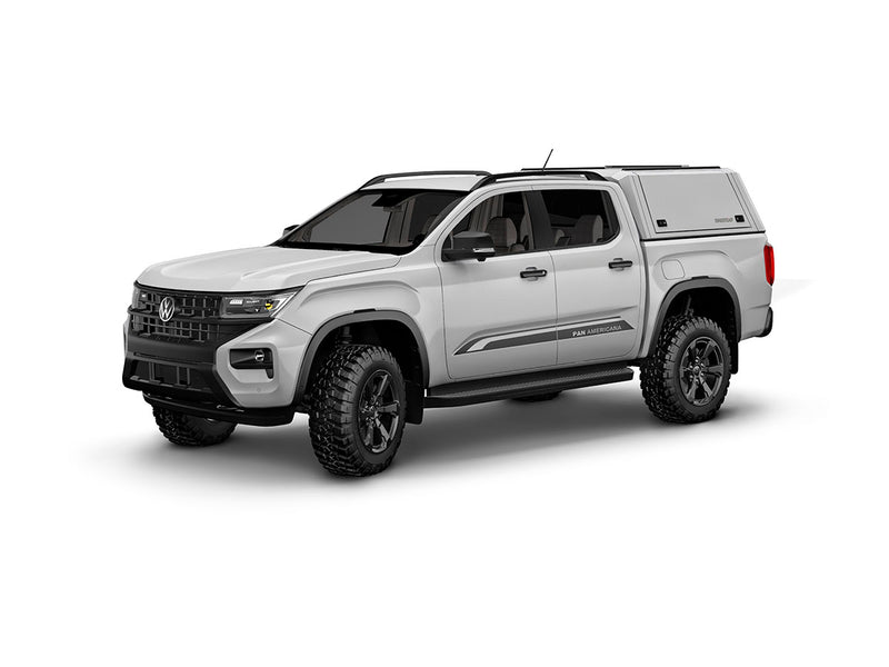 Hard top RSI SmartCap EVOc Commercial per Volkswagen Amarok 2023+ Double Cab, vista anteriore 3/4 su sfondo bianco