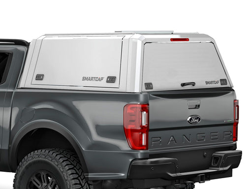 Hard top RSI SmartCap EVOd Defender per Ford Ranger 2012–2022 Double Cab, vista posteriore 3/4 ravvicinata