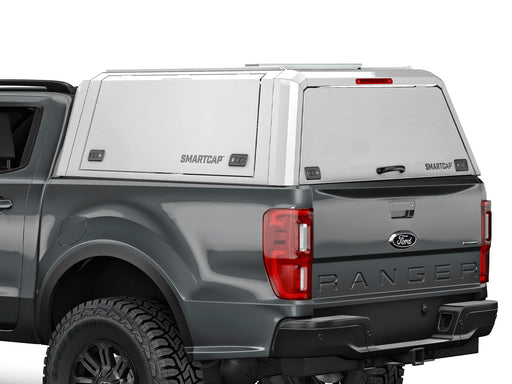 Hard top RSI SmartCap EVOd Defender per Ford Ranger 2023+ Double Cab, vista posteriore 3/4 ravvicinata