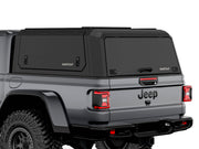 Hard top RSI SmartCap EVOd Defender per Jeep Gladiator 2019+, vista posteriore 3/4 ravvicinata