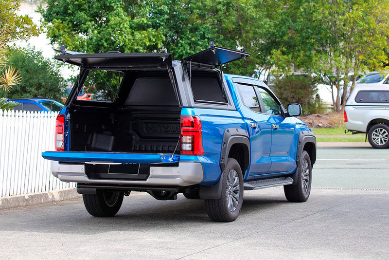 Hard top RSI SmartCap EVOd Defender montato su Mitsubishi L200 / Triton 2016–2024 Double Cab, foto reale
