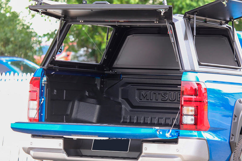 Hard top RSI SmartCap EVOd Defender montato su Mitsubishi L200 / Triton 2016–2024 Double Cab, foto reale