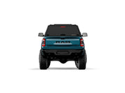 Hard top RSI SmartCap EVOd Defender per RAM 1500 DT 2019+ Short Bed 5,7', vista posteriore su sfondo bianco