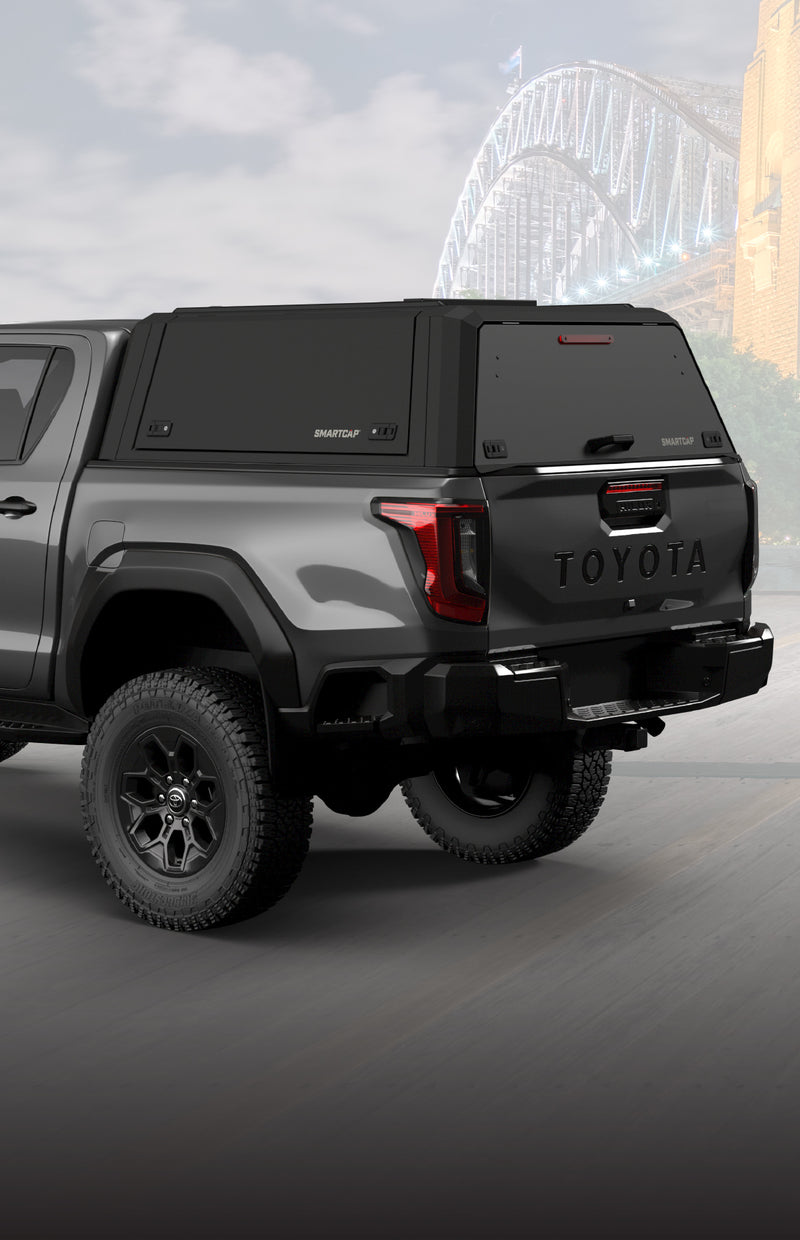 RSI SmartCap EVOd Defender su Toyota Hilux 2026+, vista posteriore