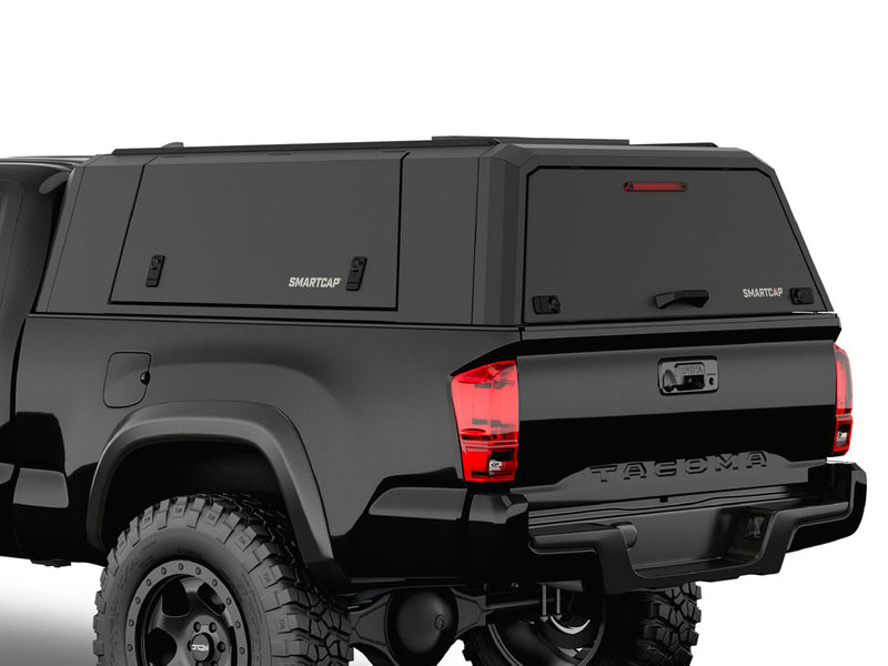 Hard top RSI SmartCap EVOd Defender per Toyota Tacoma 2016–2023 Standard Bed 6', vista posteriore 3/4 ravvicinata