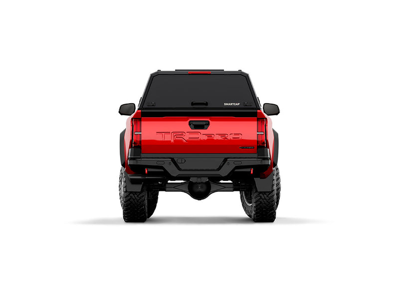 Hard top RSI SmartCap EVOd Defender per Toyota Tacoma 2024+ Short Bed 5', vista posteriore su sfondo bianco
