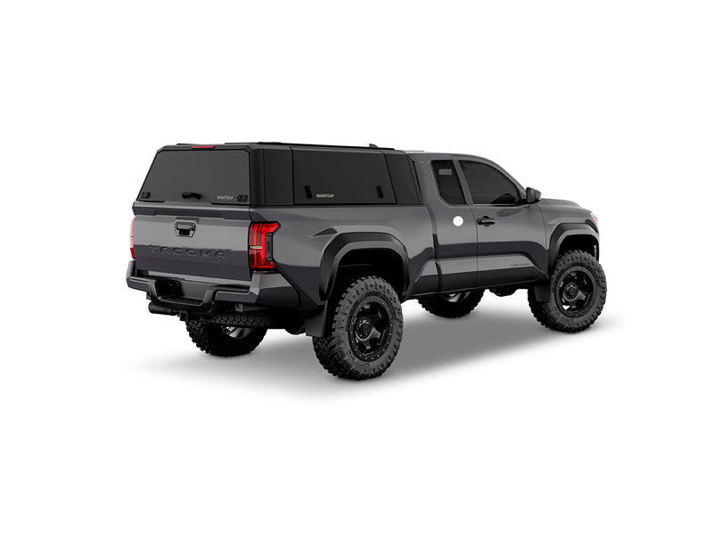 Hard top RSI SmartCap EVOd Defender per Toyota Tacoma 2024+ Standard Bed 6', vista posteriore 3/4 lato destro su sfondo bianco