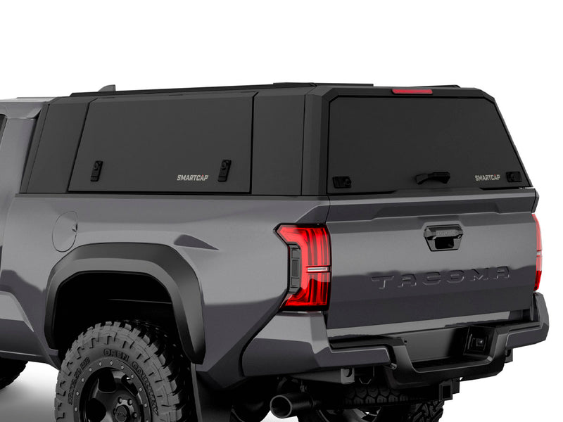 Hard top RSI SmartCap EVOd Defender per Toyota Tacoma 2024+ Standard Bed 6', vista posteriore 3/4 ravvicinata
