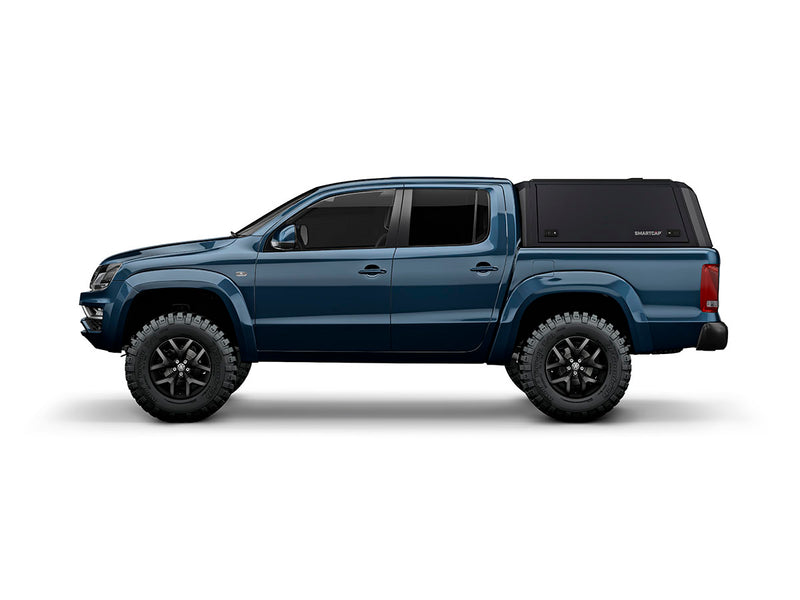 Hard top RSI SmartCap EVOd Defender per Volkswagen Amarok 2010–2022 Double Cab, vista laterale su sfondo bianco