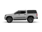 Hard top RSI SmartCap EVOd Defender per Volkswagen Amarok 2023+ Double Cab, vista laterale su sfondo bianco