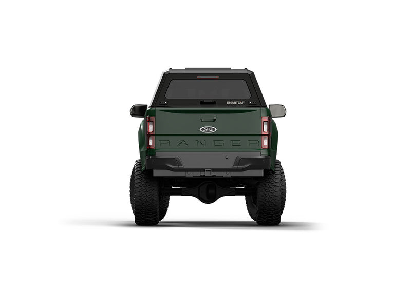 Hard top RSI SmartCap EVOh Hatchback per Ford Ranger 2012–2022 Double Cab, vista posteriore su sfondo bianco